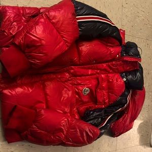 Kids size 14 jacket. It’s a couple of months old.it’s No tears no damage.